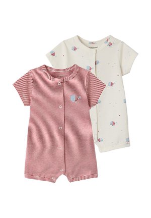 Set aus zwei kurzärmligen Baby-Stramplern, einer weiß mit blauen Walen, der andere rot-weiß gestreift mit einem blauen Wal-Patch, vorne mit Druckknöpfen.