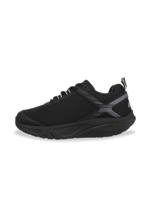 Trainers - black