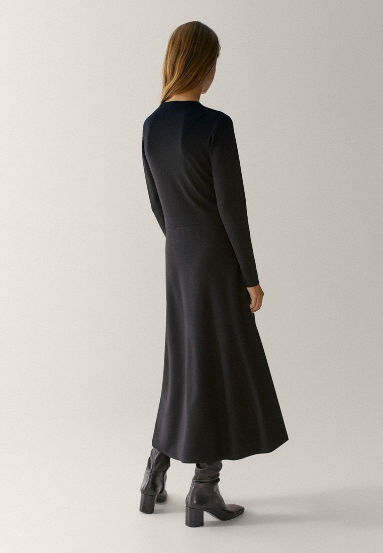 Massimo Dutti Stickad klänning black Zalando.se Massimo Dutti Stickad klänning black Zalando.se