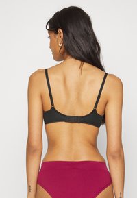 Sloggi EVERFRESH PLUS - Grudnjak balkonet - black