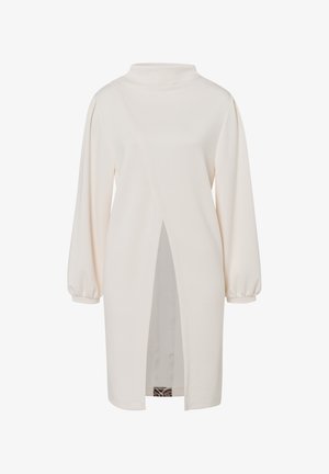 Crème-kleurige jurk met lange mouwen en hoge kraag, geplooide mouwen en een split aan de zijkant. Glad materiaal met een verborgen patroonvoering.