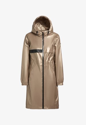 Impermeabile leggero in metallo dorato con cappuccio, cerniera nera e tasca sul petto, con polsini elasticizzati e una banda nera con il marchio.