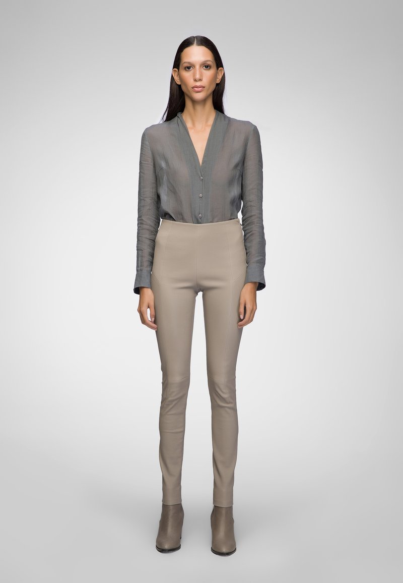 VSP ANTONIA - Leren broek - beige
