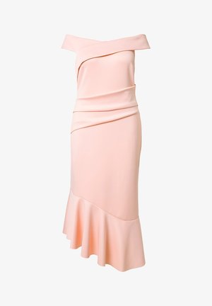 Rosa schulterfreies Kleid mit mehrlagiger Drapierung, tailliertem Oberteil und ausgestelltem Saum am unteren Ende. Glatte Stofftextur.