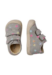 Grijze kinderschoenen met een bloemenpatroon in roze, geel en blauw, voorzien van twee klittenbandsluitingen en een gestructureerde rubberen zool.