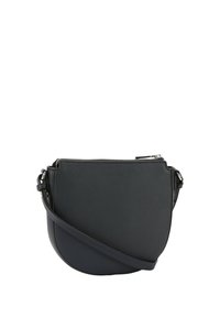 Tmavošedá crossbody taška vyrobená z texturovanej kože, s zaobleným tvarom, strieborným zipsom a nastaviteľným popruhom.