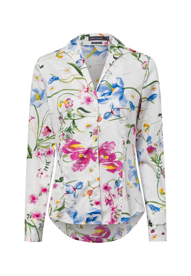 Bloemenblouse met knopen in lichtgewicht katoen, met meerkleurige bloemen in tinten roze, blauw en geel op een witte achtergrond.