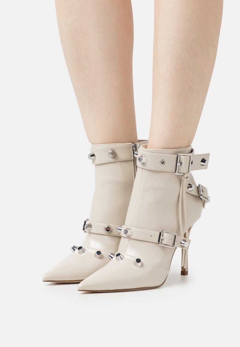 Steve Madden FORTITUDE Classic ankle boots bone/offwhite Zalando