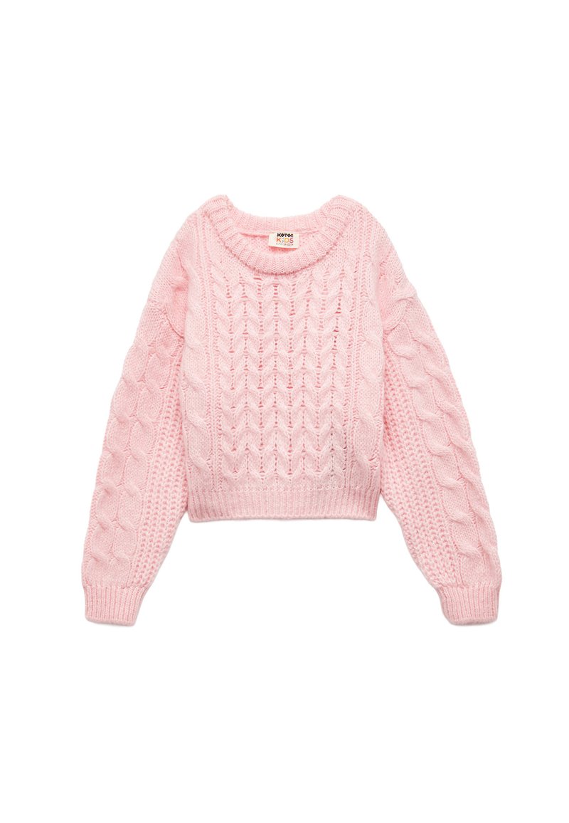 Suéter de punto rosa con un diseño corto, que presenta un escote redondo y patrones de cable texturizados en el cuerpo y las mangas.