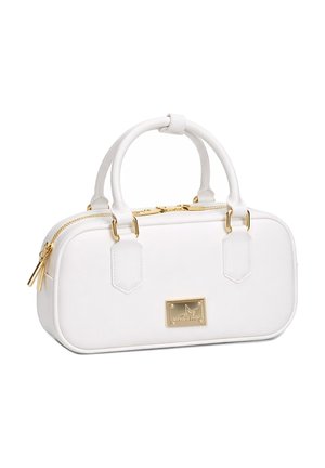 Witte rechthoekige handtas met twee afgeronde handvatten, gouden rits en gouden logoplaatje aan de voorkant.