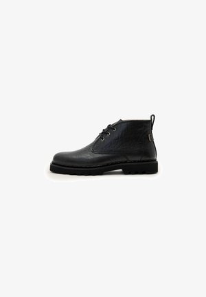 Schwarze Leder-Ankle-Boots mit strukturiertem Finish, Schnürdesign, runder Zehenpartie und Gummisohle mit Profil für besseren Halt.