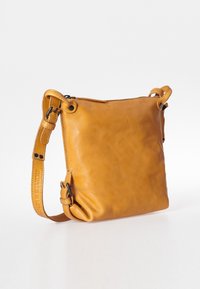 Aunts & Uncles MRS CHOCOLATE COOKIE - Umhängetasche - satin brass