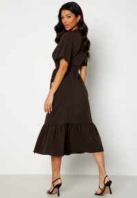 Bubbleroom BUTTERFLY SLEEVE WRAP FLOUNCE DRESS - Sukienka letnia