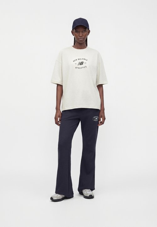 New Balance REIMAGINED OVERSIZED - Print T-shirt - ash heather — photo 2