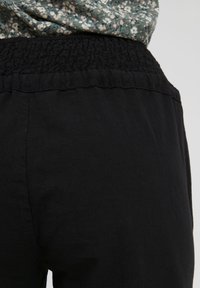 Fransa FRFXSUSANN - Träningsbyxor - black