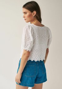 Next SHORT SLEEVE BRODERIE TIE FRONT - Bluse - white