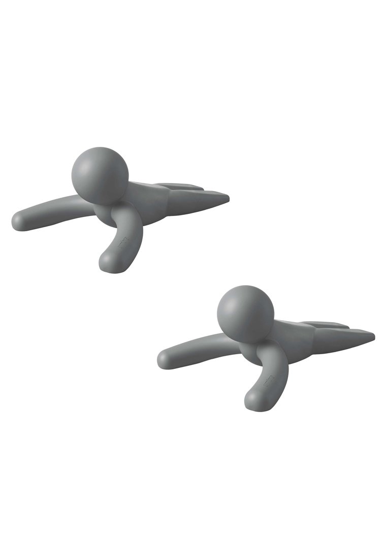 Deux figurines en plastique grises en position de nage, avec des têtes arrondies et des bras tendus, présentant une texture lisse et mate.