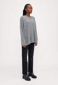 Vero Moda Petite VMELYA O NECK LONG - Pulóver - medium grey melange
