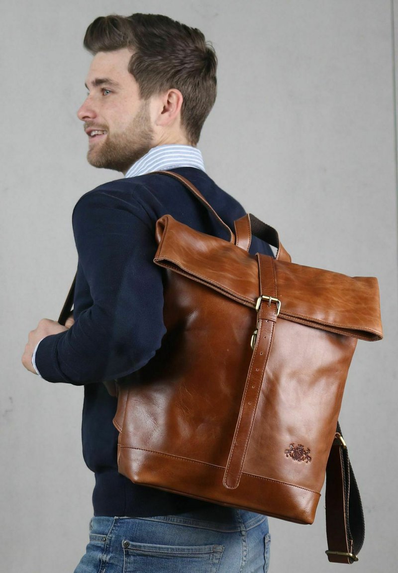 SID & VAIN Sac à Dos Eton En Cuir Véritable Marron - Compartiment 15" Laptop | Grand Backpack Vintage Ville, Voyage, École Fait Main