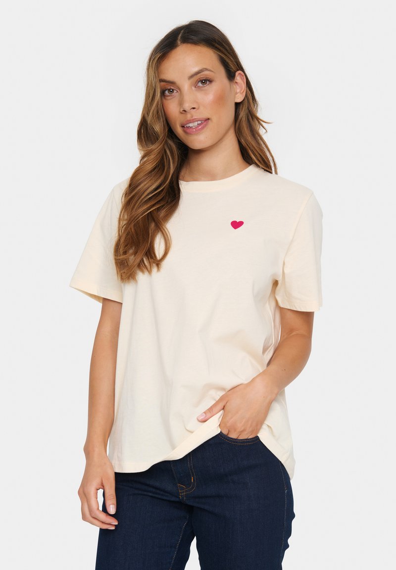 Saint Tropez ZAGI - Paprasti marškinėliai - pearled ivory bonbon hart