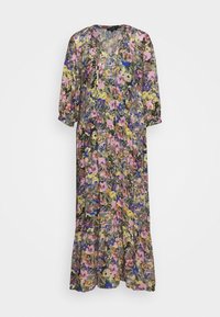 Robe maxi florale avec un décolleté en V, des manches trois-quarts et un ourlet à volants en étages. Fabriquée en tissu léger avec des imprimés multicolores.