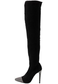 Mustat mokkanahkaiset polvipituiset saappaat, joissa on terävä kärki ja metalliset niittikorko. Tasainen pinta ja matta viimeistely ylävarressa.