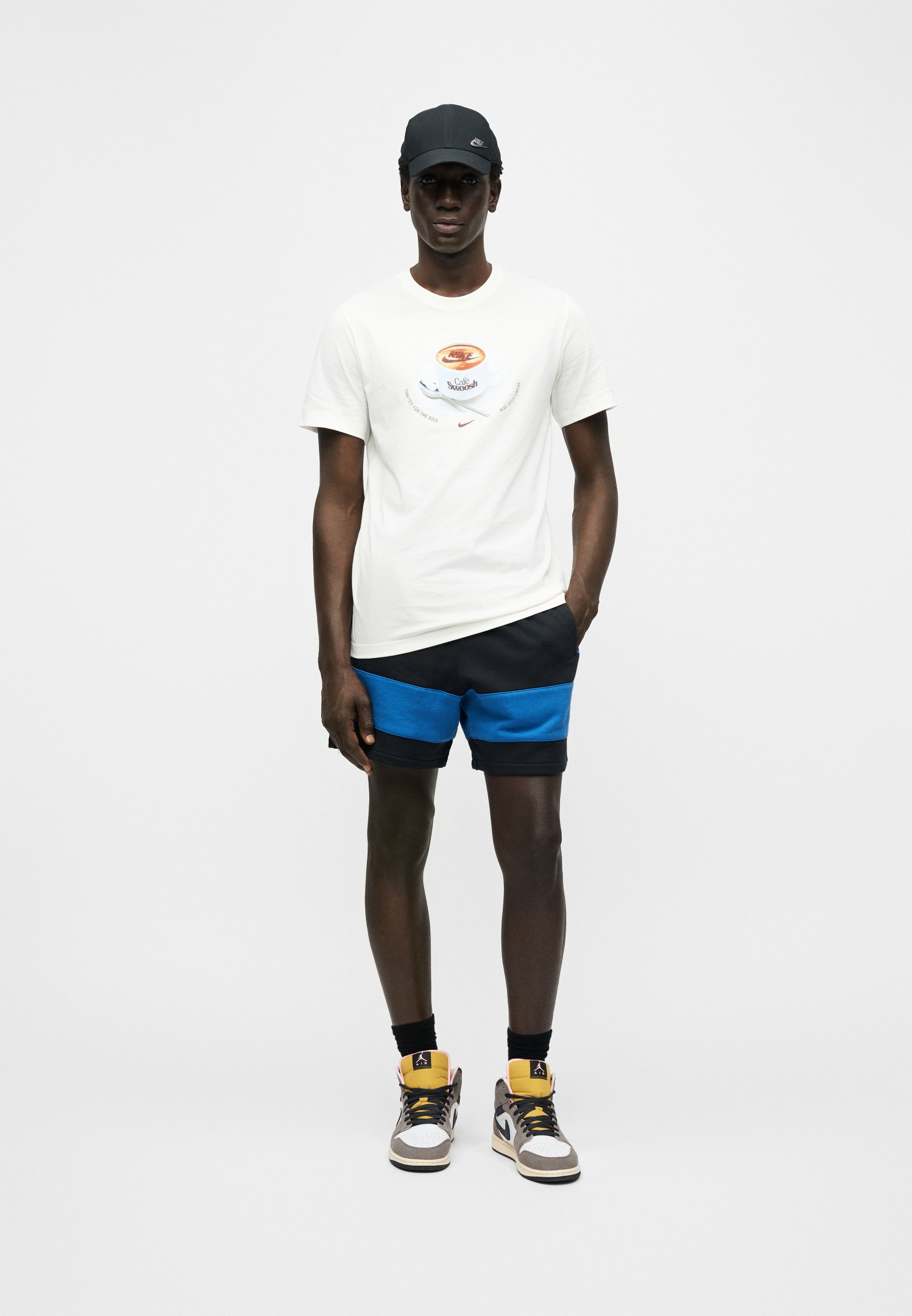 royal blue and black nike shorts