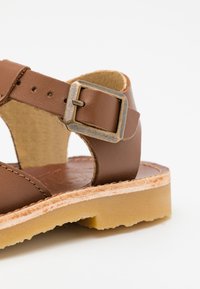 Young Soles BELLE T-BAR - Sandaler - chestnut brown