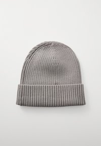 Gray knitted beanie with ribbed hem, featuring a textured pattern on the top, made from soft material for warmth.