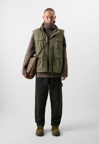 Pal Sporting Goods BIVOUAC UNISEX - Donji dijelovi trenirke - deep brown