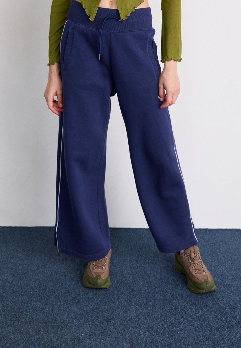 Nike Sportswear PANT - Teplákové kalhoty - ashen slate