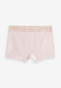 Svijetloružičaste pamučne gaćice boyshorts s pojasom ukrašenim zlatnim detaljima i natpisom "BAKER". Glatka tekstura, srednji kroj i bez istaknutih uzoraka.