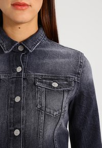 Le Temps Des Cerises Jeansklänning - grey denim