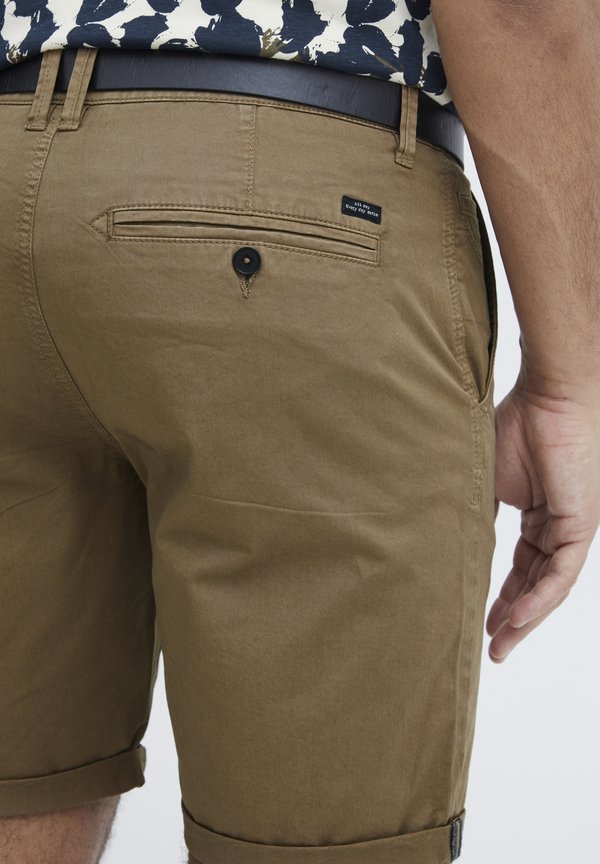 BHSHORTS SLIM/ REGULAR FIT - Shorts - otter4