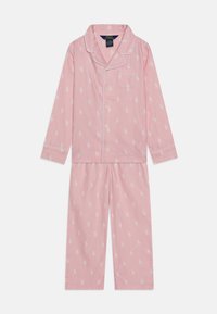 Seleccionado, hint of pink