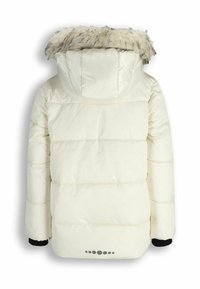 Kremowy, ocieplany płaszcz zimowy z odpinanym kapturem, ozdobiony światło brązowym futrem syntetycznym, pokazany z tyłu.