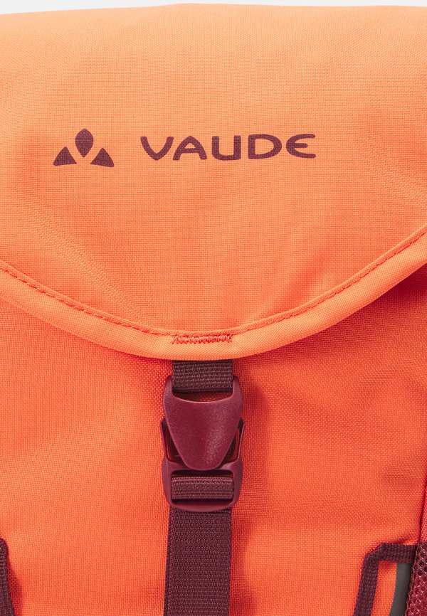 PUCK 10 UNISEX – Tagesrucksack – hotchili