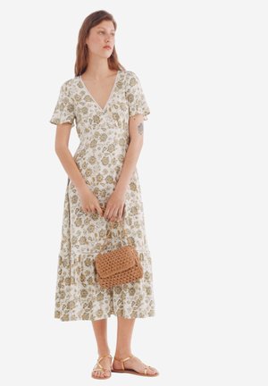 Robe de jour - gold coloured