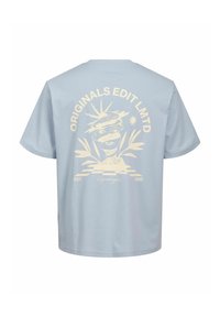 Světle modré bavlněné tričko s krémovým grafickým designem obličeje a rostlin na zadní straně, s textem "ORIGINALS EDIT LMTD."
