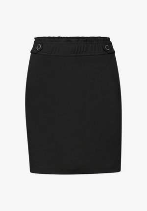 Falda lápiz negra con un diseño ajustado. Presenta una cinturilla elástica y dos adornos metálicos decorativos en los lados. Textura suave.