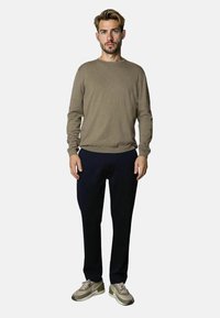 Clean Cut Copenhagen CLAUDE CREWNECK - Jersey de punto - dark beige melange