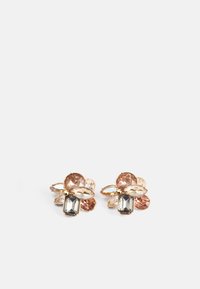 Orecchini a forma di fiore in tonalità oro che presentano gemme colorate, tra cui rosa, trasparente e nera, con intricate sfaccettature e accenti metallici.