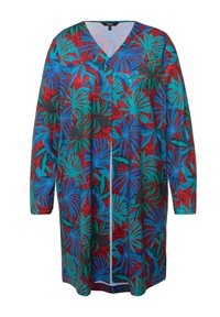 Kimono long en rouge vif, turquoise et bleu avec un motif de feuilles. Il présente un col en V, des manches longues et une fermeture à un bouton.