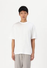 Selected Homme - SLHLOOSEOSCAR O NECK TEE 3 PACK - T-shirts basic - bright white Miniaturebillede 1