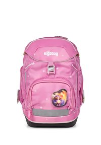 Zaino ergonomico rosa con motivi a stelle, più scomparti, una tasca frontale con un'illustrazione di un personaggio e strisce riflettenti.