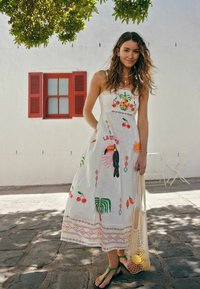 Next REGULAR FIT - Vardagsklänning - White
