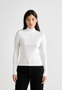 Tommy Jeans ESSENTIAL MOCK NECK - Longsleeve - white