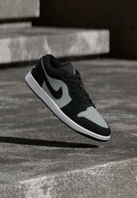 Valimata, black/white/light smoke grey