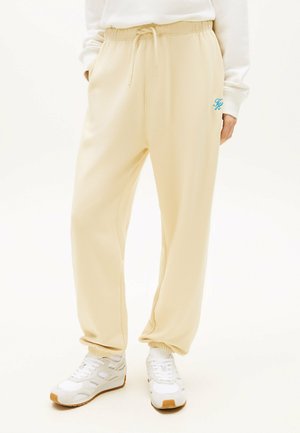 LOGO EMBROIDERY CUFFED LEG JOGGERS - Pantaloni sportivi - country ivory