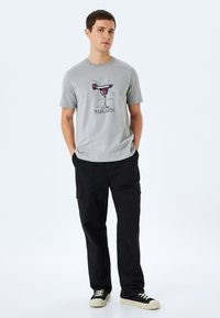 Koton - T-shirt z nadrukiem